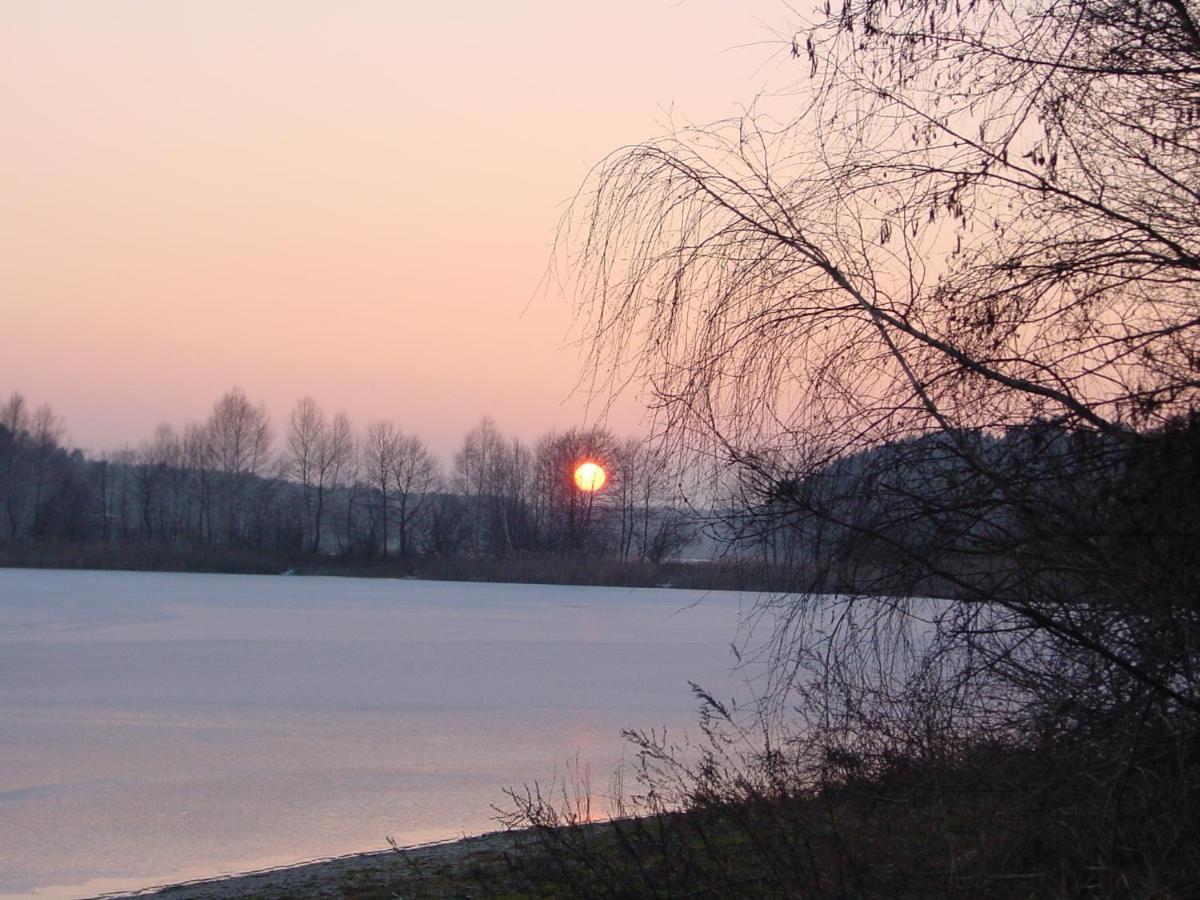 Hotel Und Restaurant Karpfenschaenke Schenkendobern Buitenkant foto